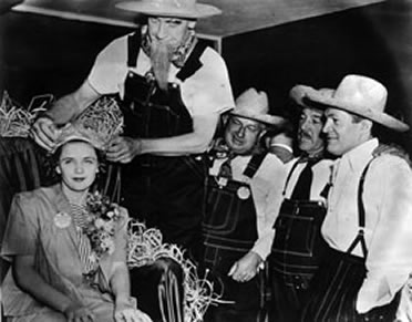 Eileen Stopher from Mt. Pulaski, IL is crowned Wheatheart fo the Fair